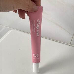 Touch in SOL Pink Primer for Radiant Makeup